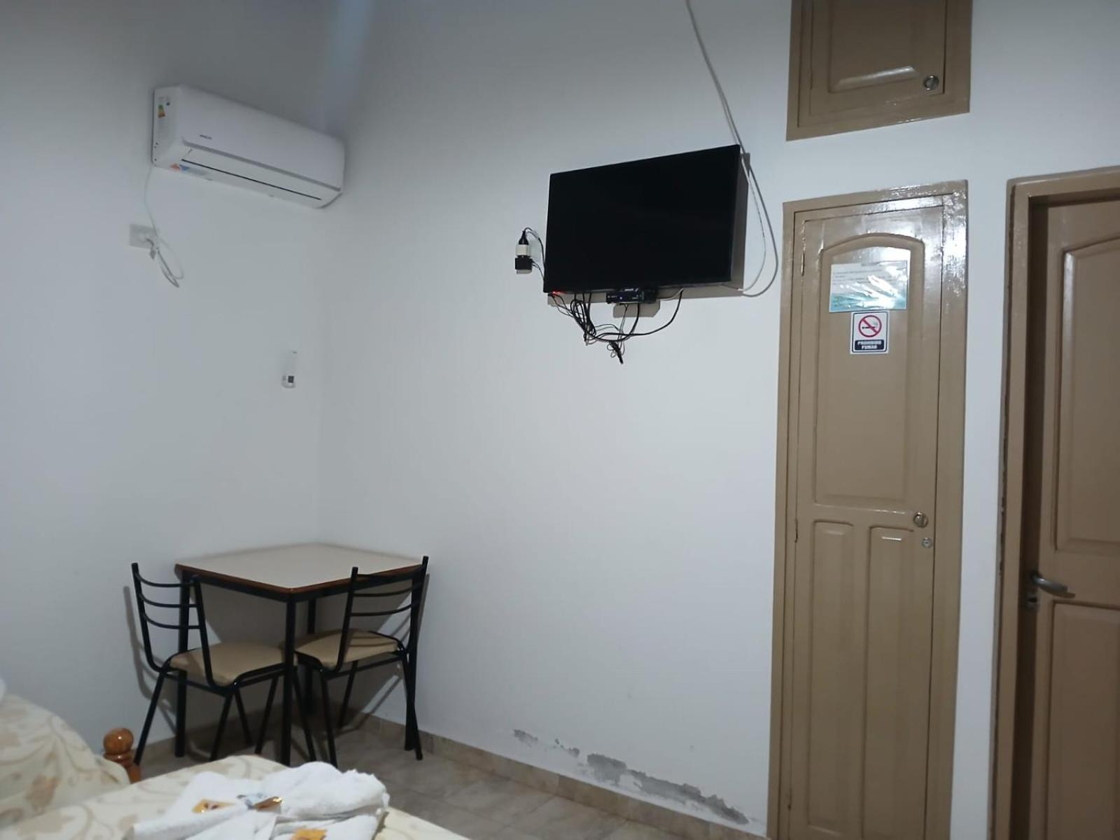 Hotel Rincon Serrano Сан-Агустін-де-Вальє-Фертіль Екстер'єр фото